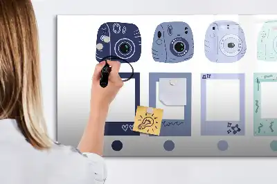 Magnetická tabule v podobě polaroidových rámečků