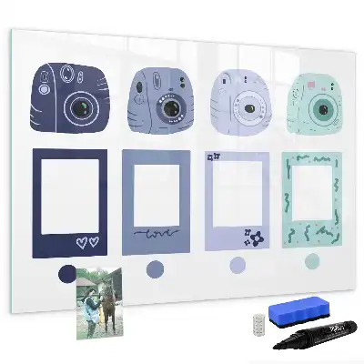 Magnetická tabule v podobě polaroidových rámečků
