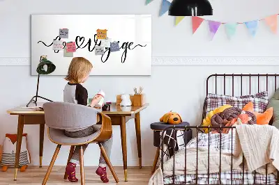 Popisovatelná magnetická tabule s nápisem Šťastnou cestu
