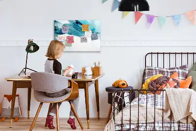 Magnetická popisovatelná tabule tahy štětcem