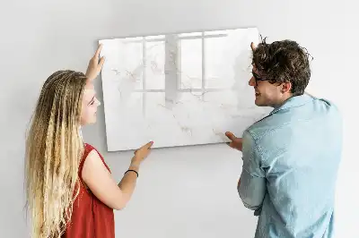 Magnetická kreslící tabule v elegantním mramorovém provedení