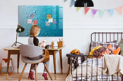 Popisovatelná magnetická tabule s motivem kapky vody