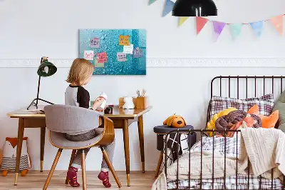 Popisovatelná magnetická tabule s motivem kapky vody