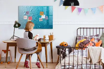 Popisovatelná magnetická tabule s motivem kapky vody