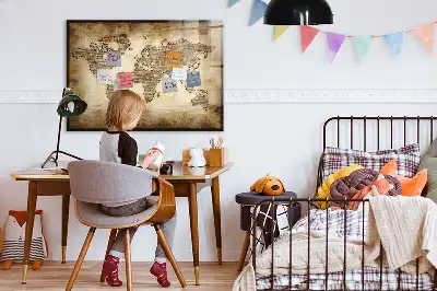 Magnetická tabule s motivem mapy světa v popisovatelném provedení