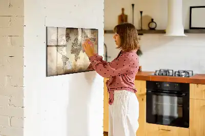Magnetická tabule s motivem mapy světa v popisovatelném provedení