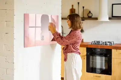 Popisovatelná magnetická tabule v designu růžového mramoru