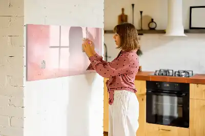 Popisovatelná magnetická tabule v designu růžového mramoru