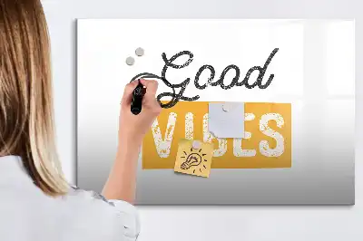 Popisovatelná magnetická tabule s motivem inspirativní věty