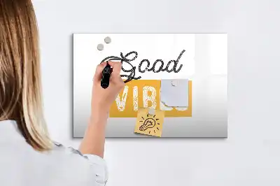 Popisovatelná magnetická tabule s motivem inspirativní věty