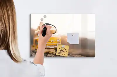 Popisovatelná magnetická tabule v designu Autodovolená