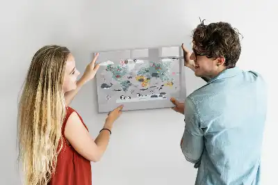 Popisovatelná magnetická tabule ve stylu kreslené mapy