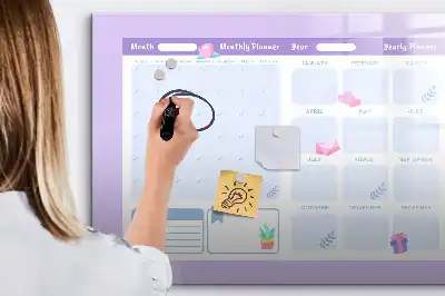 Magnetická kreslicí tabule v růžovém provedení jako roční plánovač