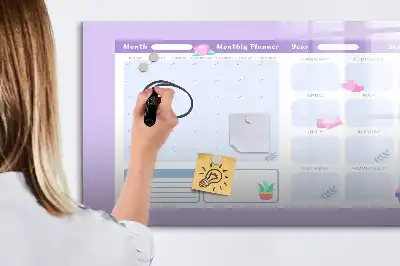 Magnetická kreslicí tabule v růžovém provedení jako roční plánovač