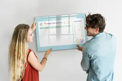 Magnetická tabule na plánování jídelníčku s možností psaní fixem