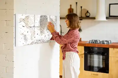Magnetická tabule v designu vintage mapy světa