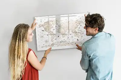 Magnetická tabule v designu vintage mapy světa