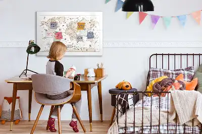 Magnetická tabule v designu vintage mapy světa