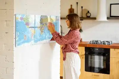 Politická mapa světa popisovatelná magnetická tabule