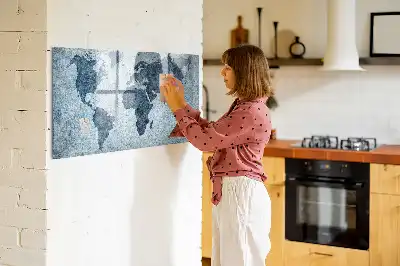 Popisovatelná magnetická tabule s motivem malované mapy světa