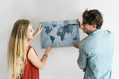 Popisovatelná magnetická tabule s motivem malované mapy světa
