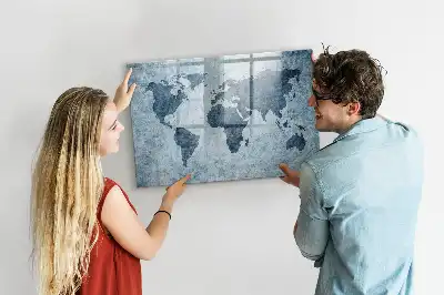 Popisovatelná magnetická tabule s motivem malované mapy světa