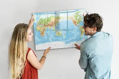 Magnetická kreslící tabule s fyzickou mapou světa