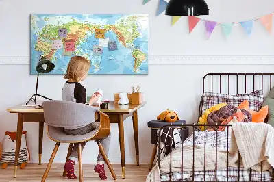 Magnetická kreslící tabule s fyzickou mapou světa