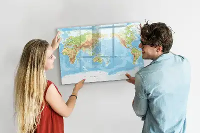 Magnetická kreslící tabule s fyzickou mapou světa