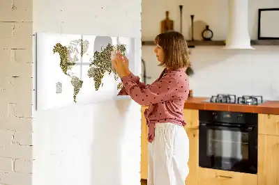 Mapa světa popisovatelná magnetická tabule