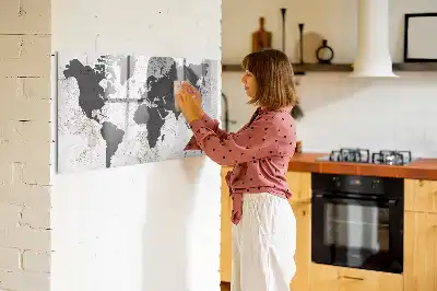 Magnetická kreslící tabule v designu mapy světa na betonu