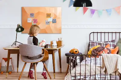 Magnetická kreslící tabule s motivem abstrakce trojúhelníku