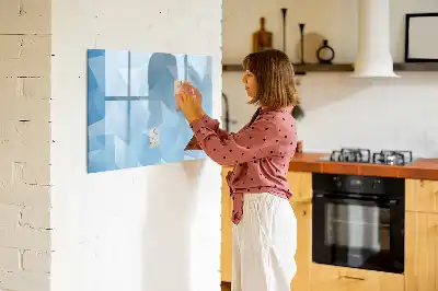 Popisovatelná magnetická tabule s motivem abstrakce trojúhelníků