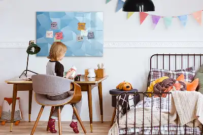Popisovatelná magnetická tabule s motivem abstrakce trojúhelníků