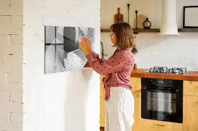 Popisovatelná magnetická tabule s motivem abstrakce trojúhelníku