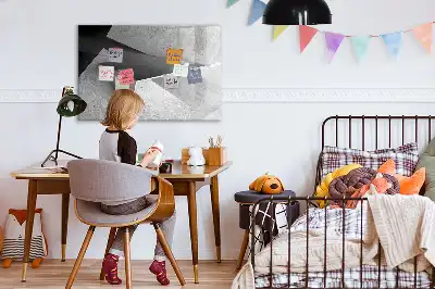 Popisovatelná magnetická tabule s motivem abstrakce trojúhelníku