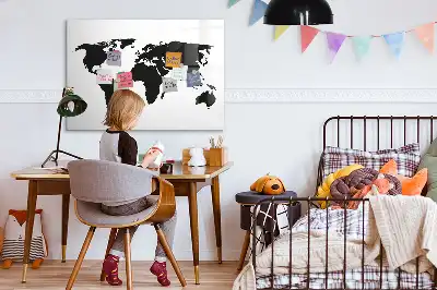 Magnetická kreslící tabule v designu černé mapy světa