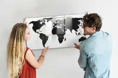 Magnetická kreslící tabule v designu černé mapy světa