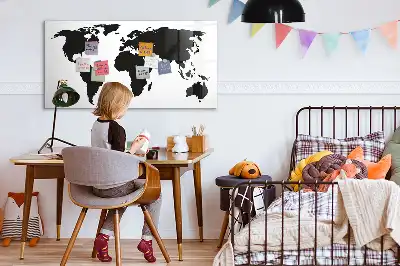 Magnetická kreslící tabule v designu černé mapy světa
