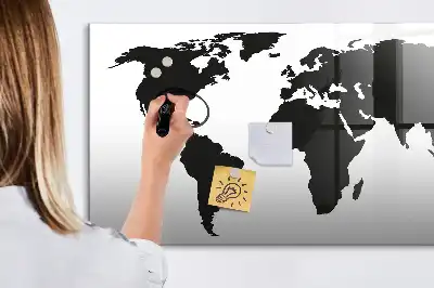Magnetická kreslící tabule v designu černé mapy světa