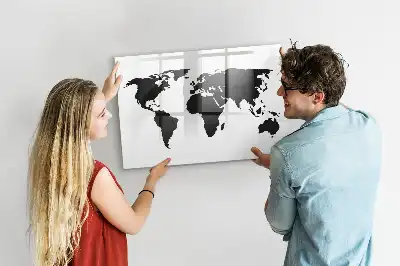 Magnetická kreslící tabule v designu černé mapy světa