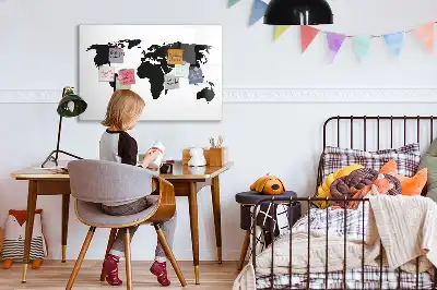Magnetická kreslící tabule v designu černé mapy světa