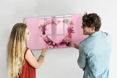 Popisovatelná magnetická tabule ve tvaru srdce z květin