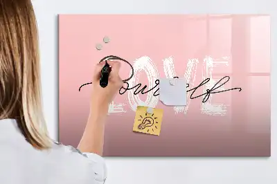 Magnetická kreslicí tabule s nápisem Měj rád sám sebe