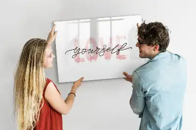 Popisovatelná magnetická tabule s nápisem Měj rád sám sebe