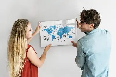 Magnetická popisovatelná tabule s motivem modré mapy Země