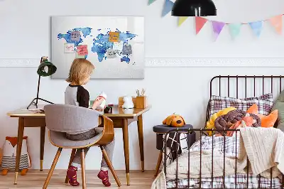 Akvarelová mapa světa popisovatelná magnetická tabule