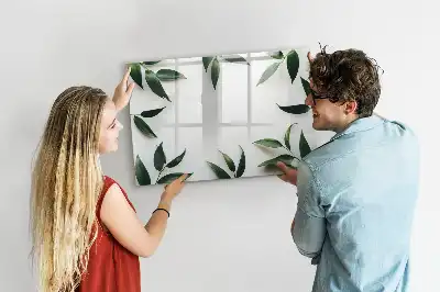 Magnetická kreslící tabule v rámečku z listů