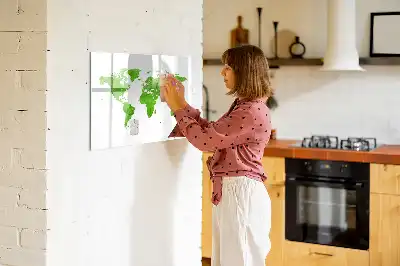 Popisovatelná magnetická tabule s motivem mapy ze zelené trávy
