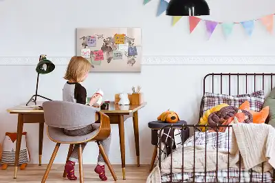 Magnetická kreslící tabule s motivem akvarelové mapy světa